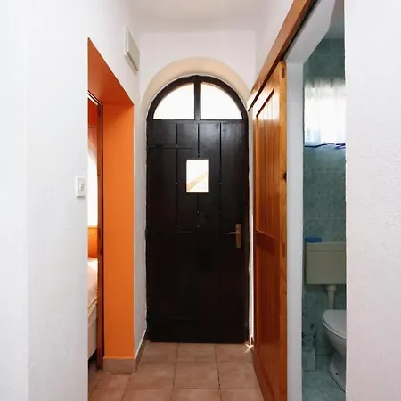 Apartment 5078b