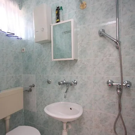 Apartment 5078b *